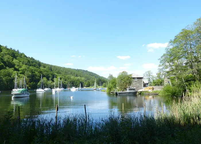 Pearsall * Ambleside