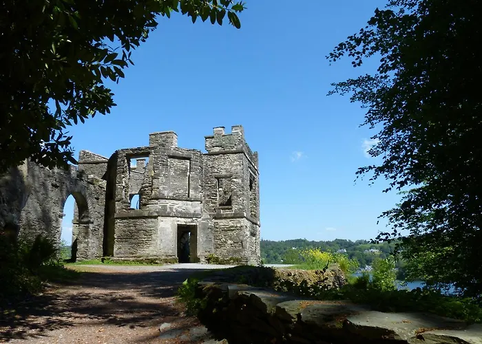 Pearsall * Ambleside