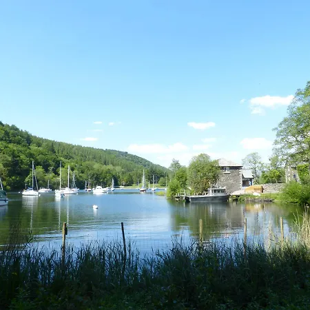 Pearsall * Ambleside