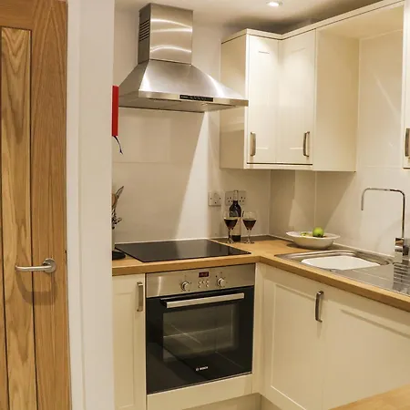 Pearsall * Ambleside